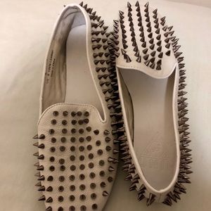 UNIF White Hellraisers